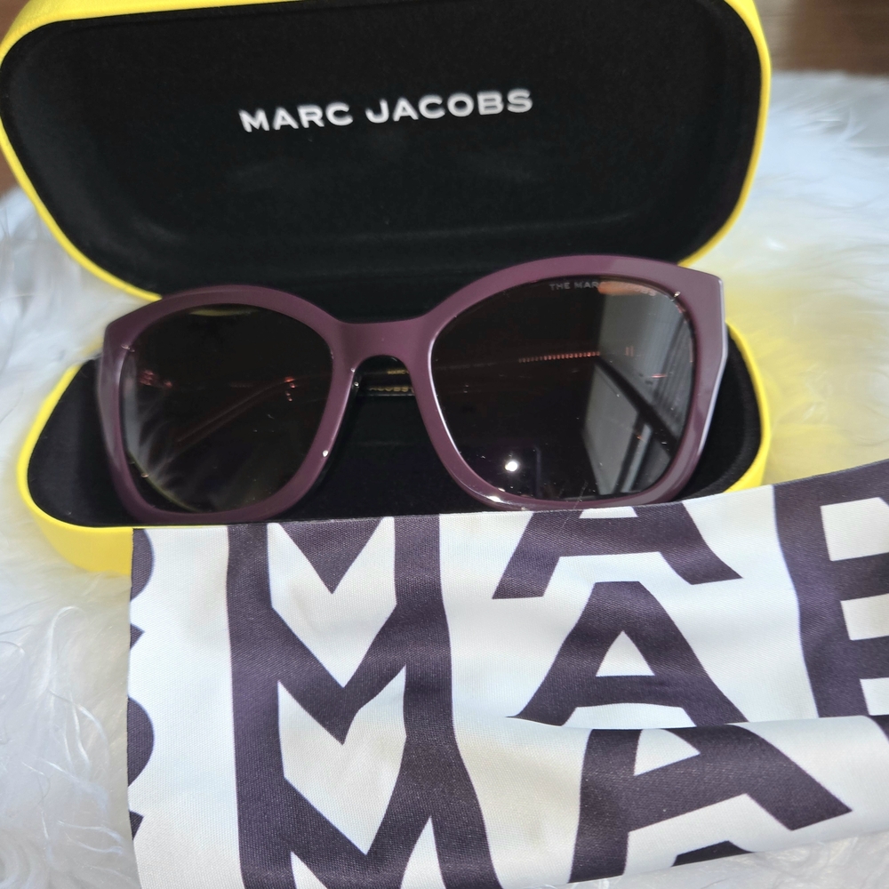 Marc Jacobs Women's 626/s LHF3x 56 MM Burgundy Sunglasses Authentic Luxury